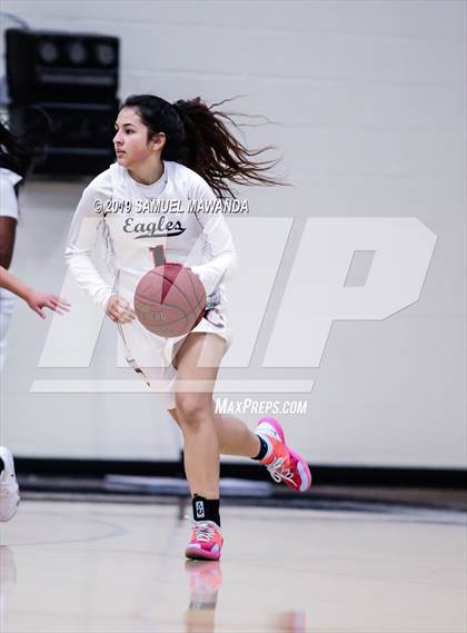 Thumbnail 2 in Chaminade vs Newbury Park photogallery.