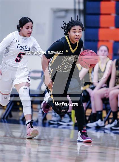 Thumbnail 3 in Chaminade vs Newbury Park photogallery.