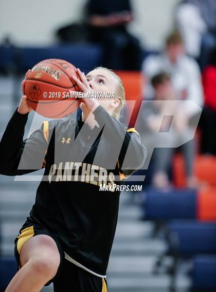 Thumbnail 1 in Chaminade vs Newbury Park photogallery.