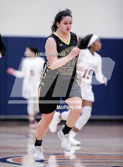 Thumbnail 1 in Chaminade vs Newbury Park photogallery.