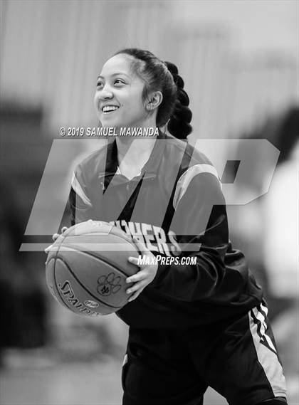 Thumbnail 1 in Chaminade vs Newbury Park photogallery.