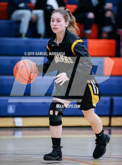 Thumbnail 2 in Chaminade vs Newbury Park photogallery.