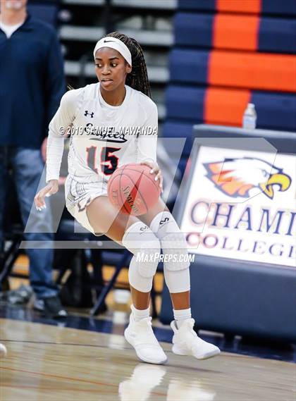 Thumbnail 1 in Chaminade vs Newbury Park photogallery.