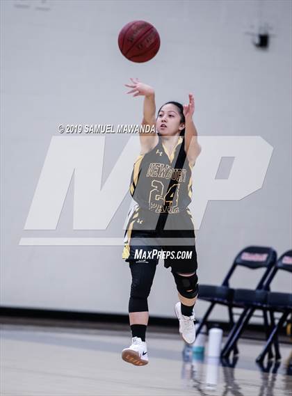 Thumbnail 2 in Chaminade vs Newbury Park photogallery.