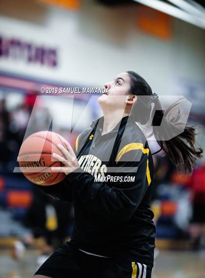 Thumbnail 3 in Chaminade vs Newbury Park photogallery.