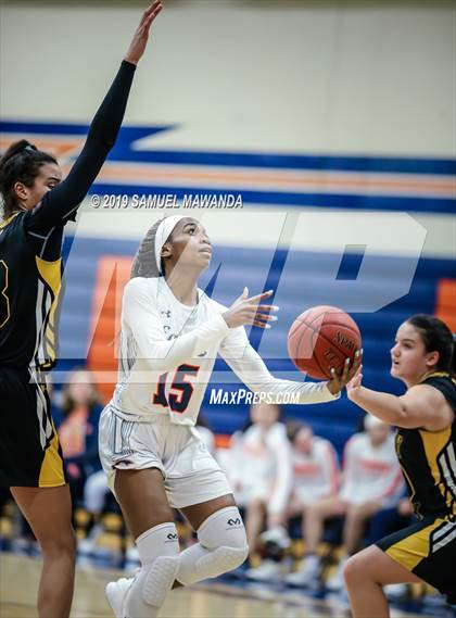Thumbnail 1 in Chaminade vs Newbury Park photogallery.