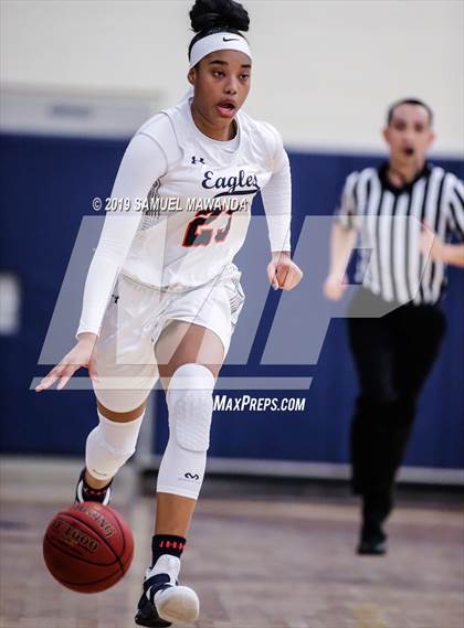 Thumbnail 1 in Chaminade vs Newbury Park photogallery.