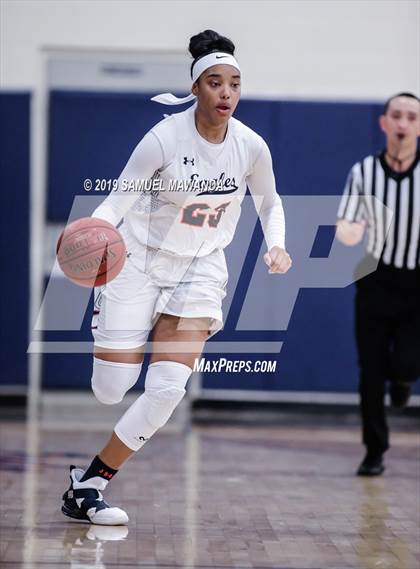 Thumbnail 1 in Chaminade vs Newbury Park photogallery.