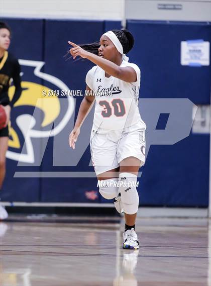 Thumbnail 1 in Chaminade vs Newbury Park photogallery.