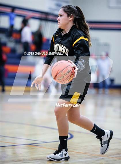 Thumbnail 3 in Chaminade vs Newbury Park photogallery.
