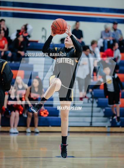 Thumbnail 2 in Chaminade vs Newbury Park photogallery.