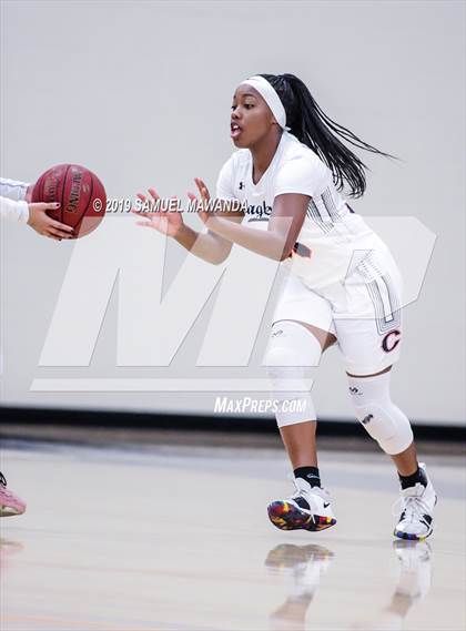 Thumbnail 2 in Chaminade vs Newbury Park photogallery.