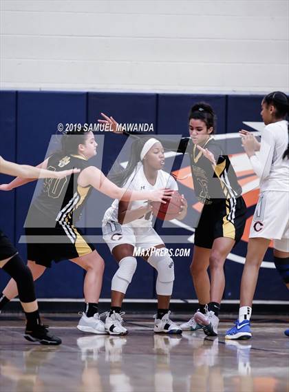 Thumbnail 2 in Chaminade vs Newbury Park photogallery.
