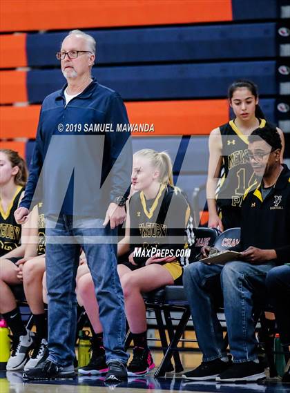 Thumbnail 3 in Chaminade vs Newbury Park photogallery.
