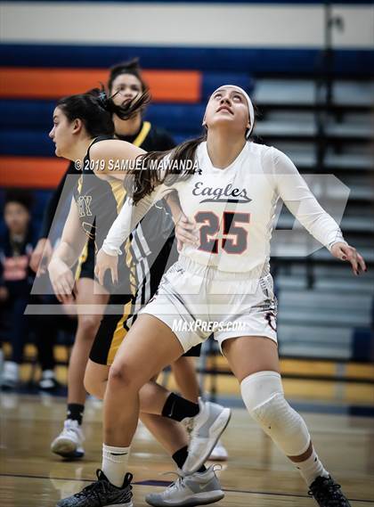Thumbnail 1 in Chaminade vs Newbury Park photogallery.