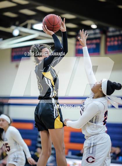 Thumbnail 2 in Chaminade vs Newbury Park photogallery.