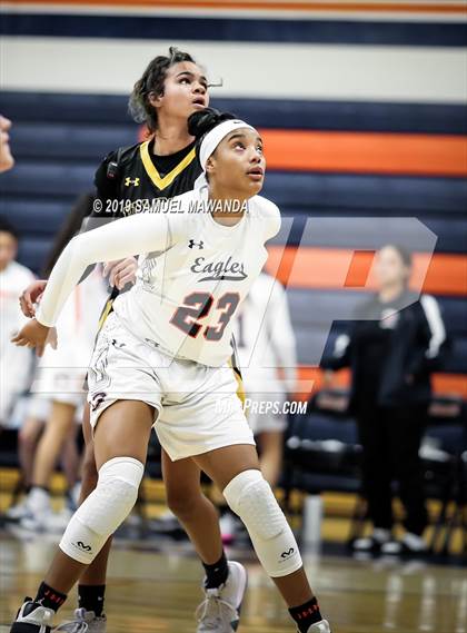 Thumbnail 1 in Chaminade vs Newbury Park photogallery.