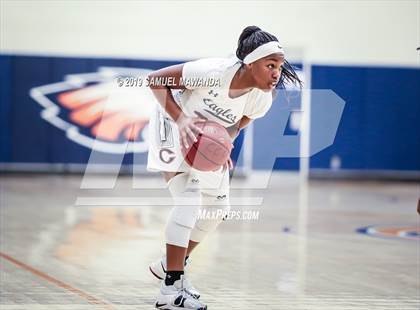 Thumbnail 2 in Chaminade vs Newbury Park photogallery.