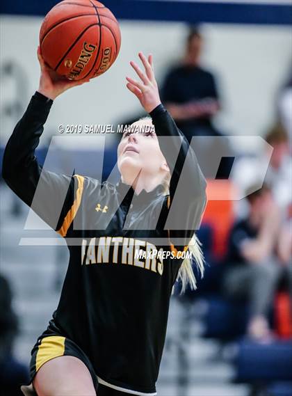 Thumbnail 3 in Chaminade vs Newbury Park photogallery.