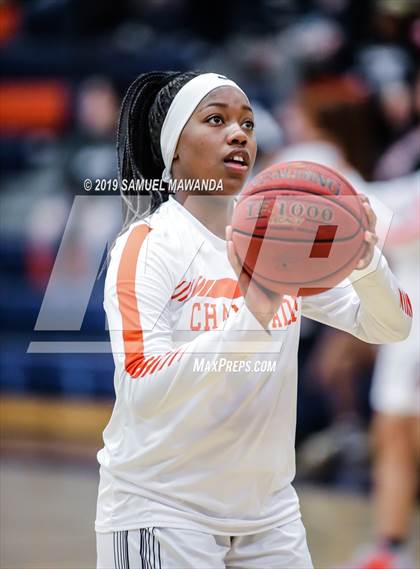 Thumbnail 2 in Chaminade vs Newbury Park photogallery.
