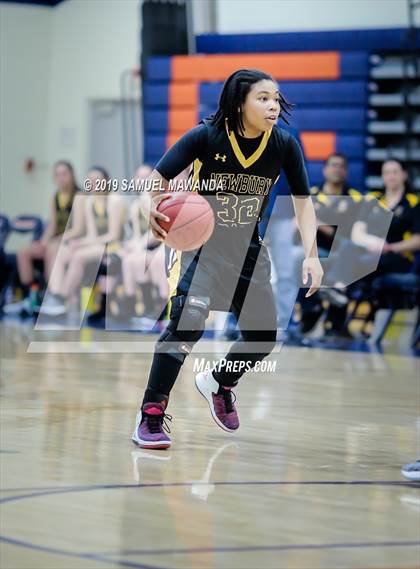 Thumbnail 2 in Chaminade vs Newbury Park photogallery.