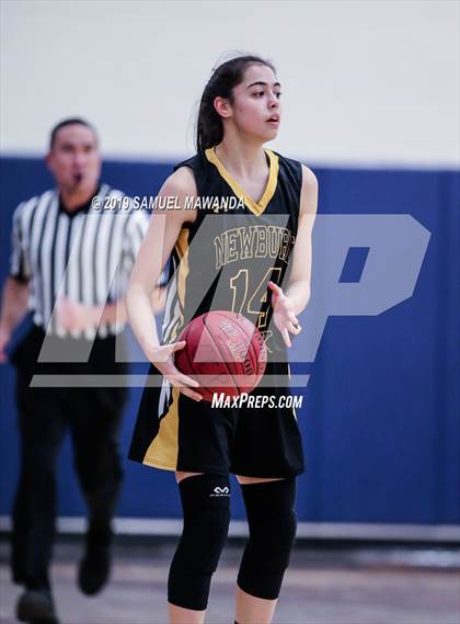Thumbnail 3 in Chaminade vs Newbury Park photogallery.