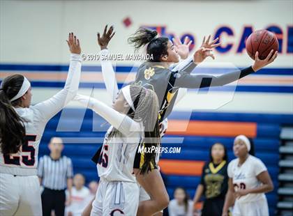 Thumbnail 3 in Chaminade vs Newbury Park photogallery.