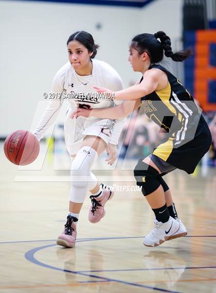 Thumbnail 1 in Chaminade vs Newbury Park photogallery.