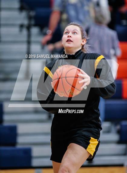 Thumbnail 1 in Chaminade vs Newbury Park photogallery.