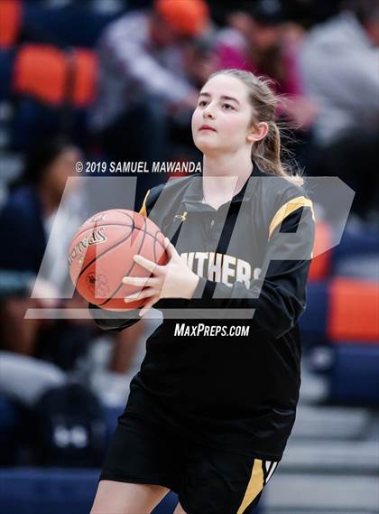 Thumbnail 2 in Chaminade vs Newbury Park photogallery.
