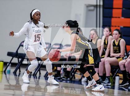 Thumbnail 2 in Chaminade vs Newbury Park photogallery.