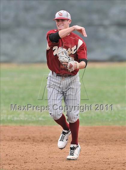 Thumbnail 3 in St. Francis vs. Clovis West (Hard 9 National Classic) photogallery.