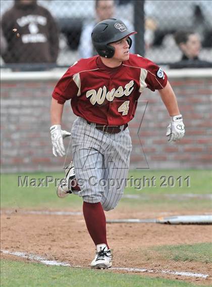 Thumbnail 2 in St. Francis vs. Clovis West (Hard 9 National Classic) photogallery.