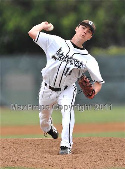 Thumbnail 3 in St. Francis vs. Clovis West (Hard 9 National Classic) photogallery.