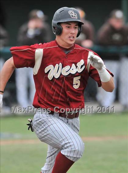 Thumbnail 3 in St. Francis vs. Clovis West (Hard 9 National Classic) photogallery.