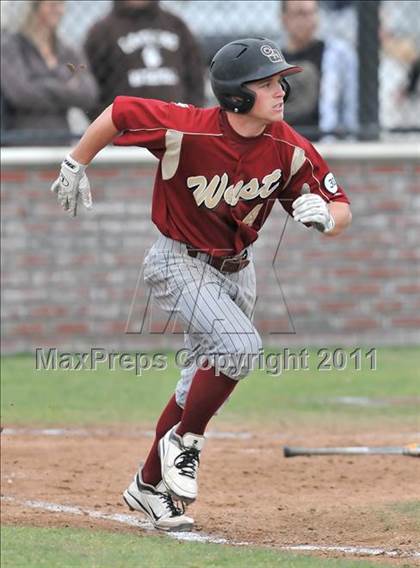 Thumbnail 1 in St. Francis vs. Clovis West (Hard 9 National Classic) photogallery.