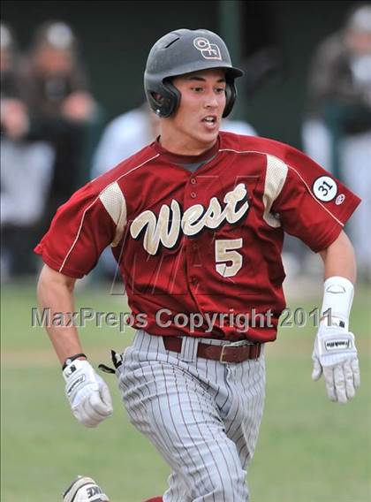 Thumbnail 2 in St. Francis vs. Clovis West (Hard 9 National Classic) photogallery.