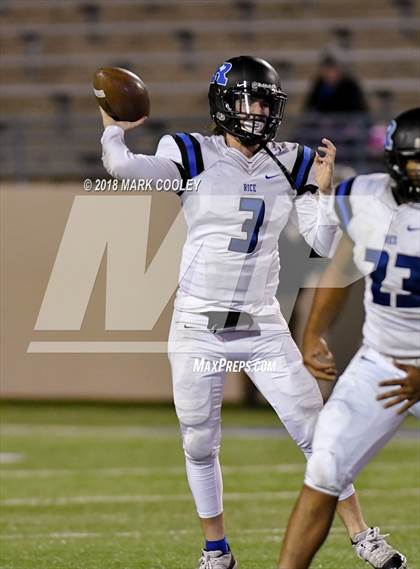 Thumbnail 3 in Clifton vs. Rice (UIL 3A D2 Bi-District) photogallery.
