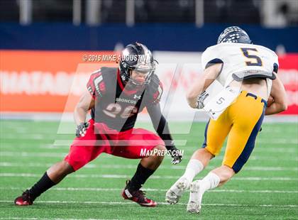 Thumbnail 2 in Highland Park vs. Mansfield Legacy (UIL 5A D1 Quarter-Final) photogallery.