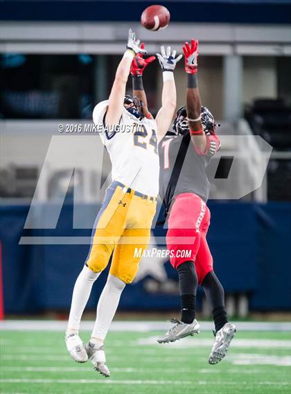 Thumbnail 3 in Highland Park vs. Mansfield Legacy (UIL 5A D1 Quarter-Final) photogallery.
