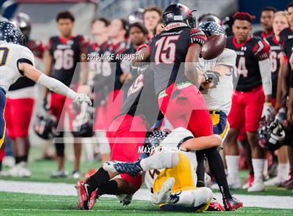 Thumbnail 3 in Highland Park vs. Mansfield Legacy (UIL 5A D1 Quarter-Final) photogallery.