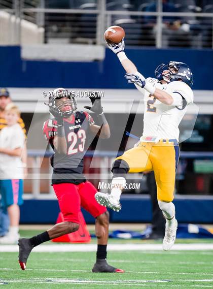 Thumbnail 3 in Highland Park vs. Mansfield Legacy (UIL 5A D1 Quarter-Final) photogallery.