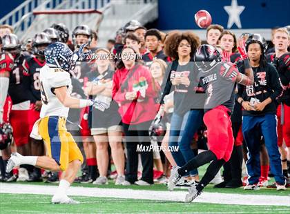 Thumbnail 3 in Highland Park vs. Mansfield Legacy (UIL 5A D1 Quarter-Final) photogallery.