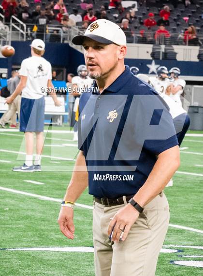 Thumbnail 2 in Highland Park vs. Mansfield Legacy (UIL 5A D1 Quarter-Final) photogallery.