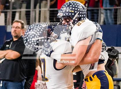 Thumbnail 2 in Highland Park vs. Mansfield Legacy (UIL 5A D1 Quarter-Final) photogallery.