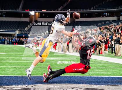 Thumbnail 2 in Highland Park vs. Mansfield Legacy (UIL 5A D1 Quarter-Final) photogallery.