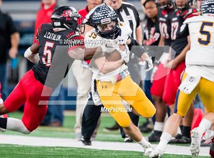 Thumbnail 3 in Highland Park vs. Mansfield Legacy (UIL 5A D1 Quarter-Final) photogallery.