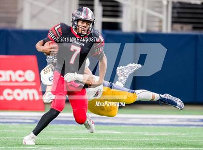 Thumbnail 3 in Highland Park vs. Mansfield Legacy (UIL 5A D1 Quarter-Final) photogallery.