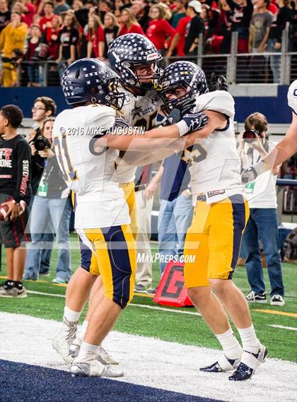 Thumbnail 2 in Highland Park vs. Mansfield Legacy (UIL 5A D1 Quarter-Final) photogallery.