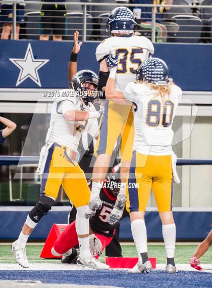 Thumbnail 2 in Highland Park vs. Mansfield Legacy (UIL 5A D1 Quarter-Final) photogallery.